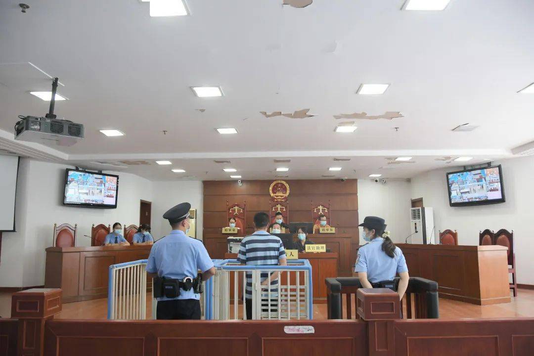 深圳找刑事律師,刑事案件律師,刑事辯護律師,刑事律師咨詢,找刑事辯護律師